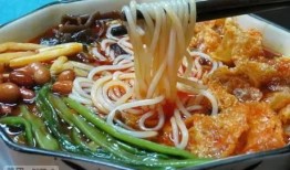 广西螺蛳粉爆料视频,网红美食背后的制作秘籍与风味传奇