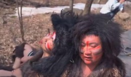 网红爆料野人视频在线观看,野人视频在线观看，神秘生物真实面貌曝光！