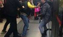 地铁插队爆料事件视频播放,视频曝光引发网友热议